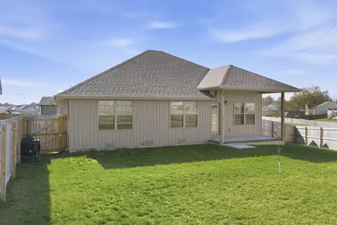 Exterior - 685 W Butterfield Dr, Nixa, MO 65714 photo 5 of 5