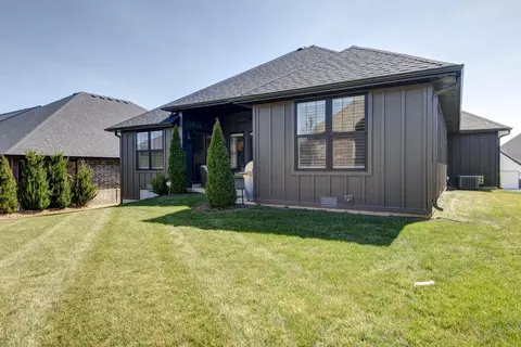 Exterior - 3717 E Hutcheson Ave, Springfield, MO 65802 photo 3 of 4