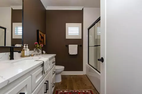 Bath - 3717 E Hutcheson Ave, Springfield, MO 65802 photo 2 of 2