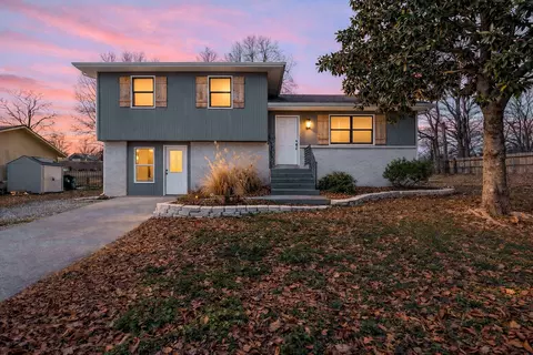 1804 E Samuel J St, Ozark, MO 65721