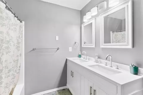Bath - 1804 E Samuel J St, Ozark, MO 65721 photo 1 of 2