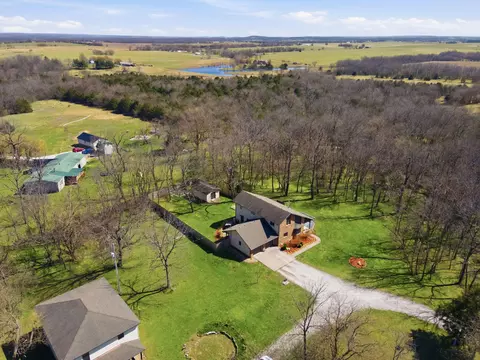 4712 S 140th Rd, Bolivar, MO 65613