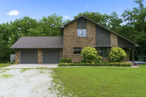 4712 S 140th Rd, Bolivar, MO 65613