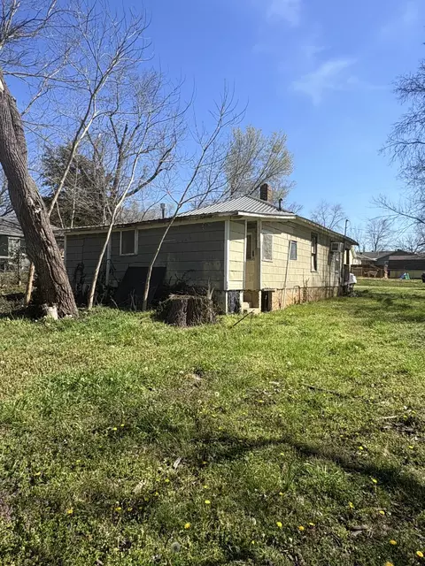 107 S Beeman St, Pineville, MO 64856 photo 34