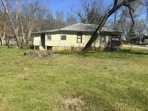 107 S Beeman St, Pineville, MO 64856 photo 26
