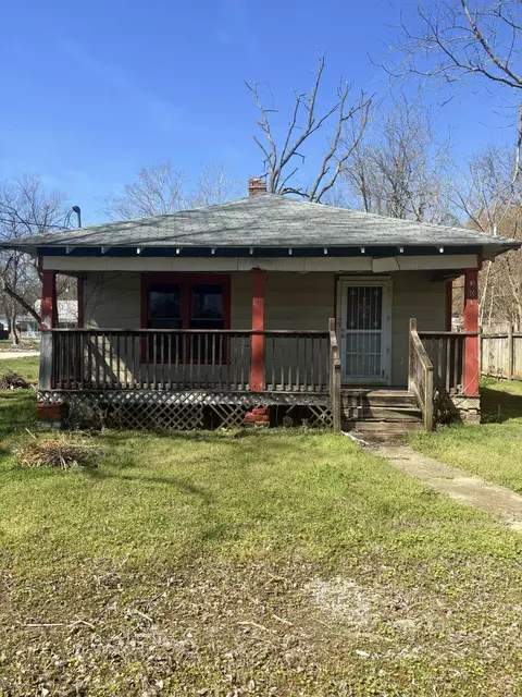 107 S Beeman St, Pineville, MO 64856 photo 2