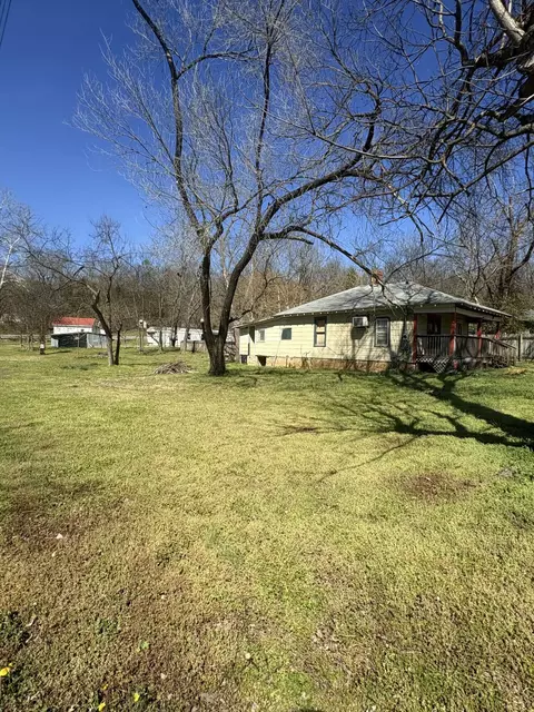 107 S Beeman St, Pineville, MO 64856 photo 27