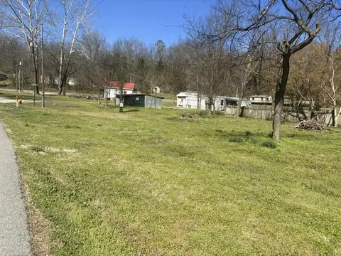 107 S Beeman St, Pineville, MO 64856 photo 35