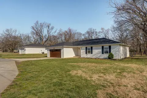 703 Becky Ln, Ozark, MO 65721 photo 2