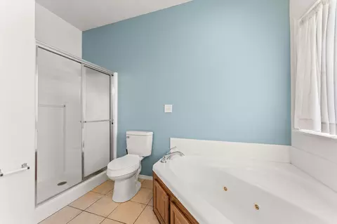 Bath - 511 Cozy Ln, Branson, MO 65616 photo 2 of 3