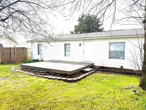 145 Kelli Cir, Hollister, MO 65672