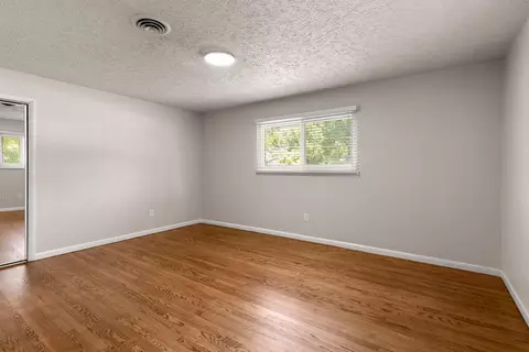 1845 S Link Ave, Springfield, MO 65804 photo 26