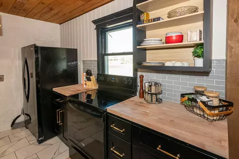 Kitchen - 6407 N 25th St, Ozark, MO 65721 photo 3 of 6