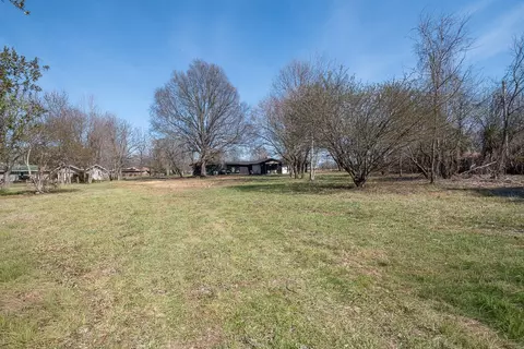 Exterior - 6407 N 25th St, Ozark, MO 65721 photo 5 of 9