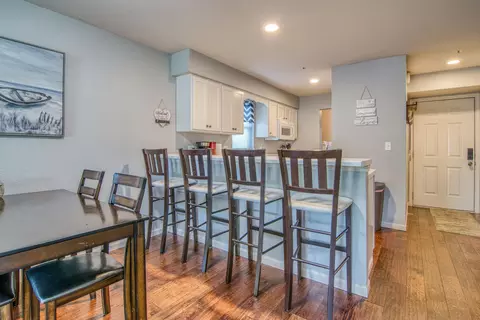 Dining - 123 Bunker Ridge Dr #4, Branson, MO 65616 photo 1 of 2