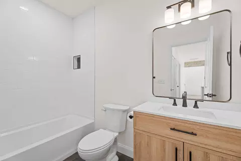 Bath - 129 Treehouse Ln, Branson, MO 65616 photo 6 of 9