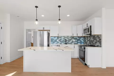 Kitchen - 129 Treehouse Ln, Branson, MO 65616 photo 2 of 6
