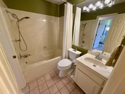 Bath - 3440 S Delaware Ave #129, Springfield, MO 65804 photo 1 of 6