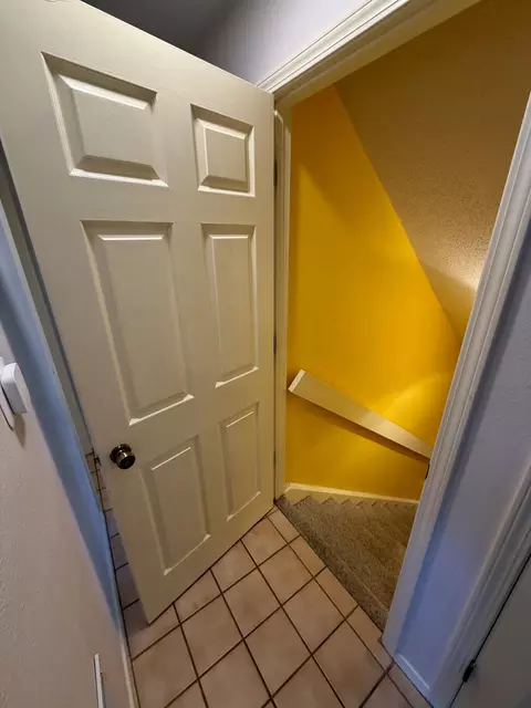 Entry Way - 3440 S Delaware Ave #129, Springfield, MO 65804 photo 3 of 4