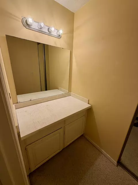Bath - 3440 S Delaware Ave #129, Springfield, MO 65804 photo 2 of 6