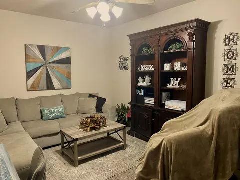 Living - 3249 S Creekside Dr, Springfield, MO 65807 photo 7 of 10