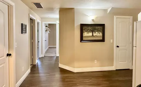 Entry Way - 3249 S Creekside Dr, Springfield, MO 65807 photo 2 of 2
