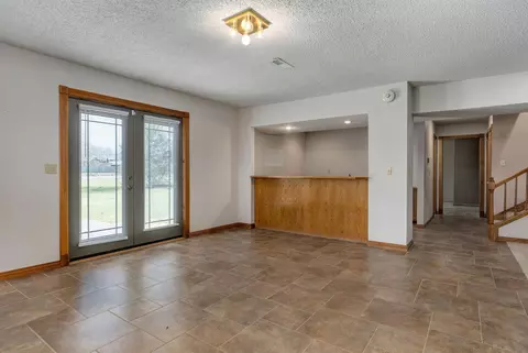 Living - 1476 E Peartree Dr, Ozark, MO 65721 photo 6 of 10