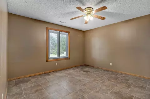 Bedroom - 1476 E Peartree Dr, Ozark, MO 65721 photo 8 of 9