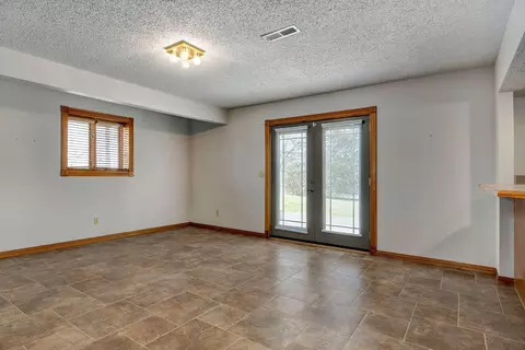 Living - 1476 E Peartree Dr, Ozark, MO 65721 photo 7 of 10