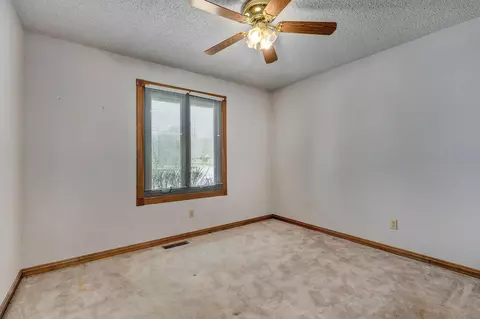 Bedroom - 1476 E Peartree Dr, Ozark, MO 65721 photo 4 of 9