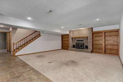 Living - 1476 E Peartree Dr, Ozark, MO 65721 photo 9 of 10