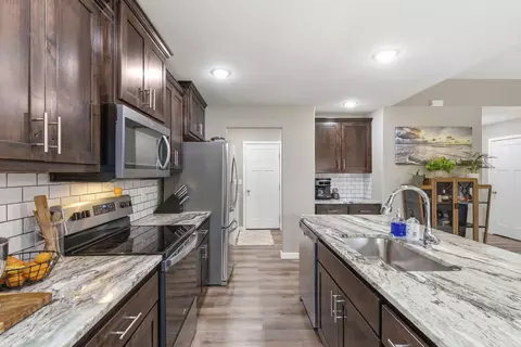 Kitchen - 208 E Seminole St, Strafford, MO 65757 photo 5 of 5