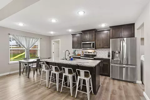 Kitchen - 208 E Seminole St, Strafford, MO 65757 photo 1 of 5