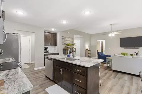 Kitchen - 208 E Seminole St, Strafford, MO 65757 photo 4 of 5