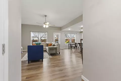 Entry Way - 208 E Seminole St, Strafford, MO 65757 photo 1 of 4