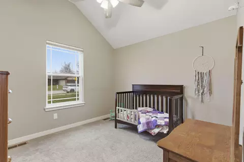 Bedroom - 208 E Seminole St, Strafford, MO 65757 photo 4 of 4