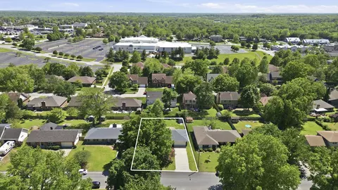 View/Area - 3056 E Rocklyn Rd, Springfield, MO 65804 photo 2 of 5