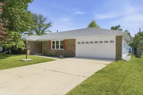 Exterior - 3056 E Rocklyn Rd, Springfield, MO 65804 photo 2 of 8