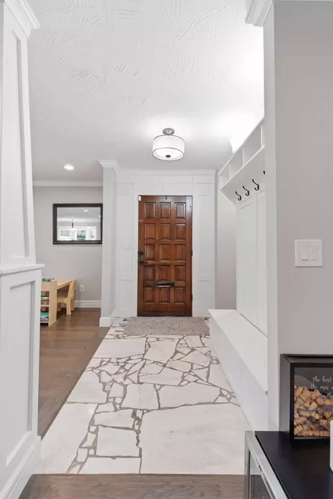 Entry Way - 3056 E Rocklyn Rd, Springfield, MO 65804 photo 1 of 1