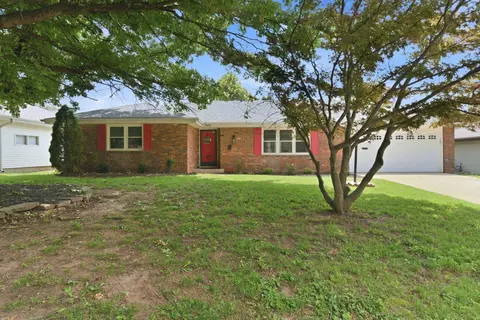 Exterior - 3056 E Rocklyn Rd, Springfield, MO 65804 photo 1 of 8