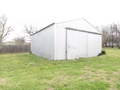 1825 W High St, Springfield, MO 65803 photo 5