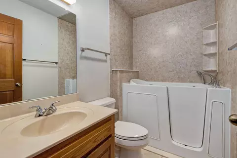 Bath - 3508 E Sheffield Way, Springfield, MO 65802 photo 5 of 6
