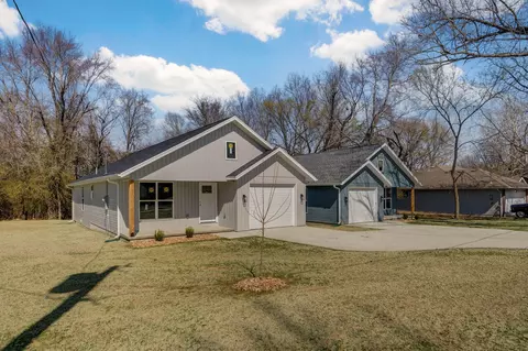 Exterior - 1113 E Smith St, Springfield, MO 65803 photo 2 of 6