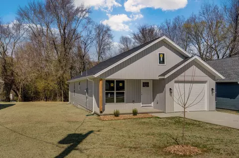 Exterior - 1113 E Smith St, Springfield, MO 65803 photo 3 of 6
