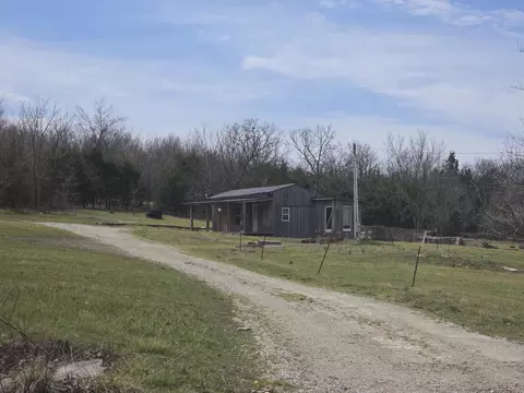 2280 E 360th Rd, Louisburg, MO 65685