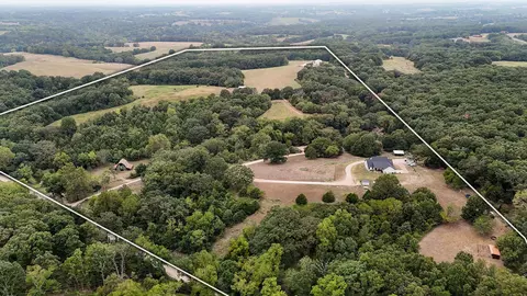 411 Lake Branch Rd, Clever, MO 65631