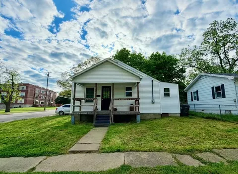 219 S Lillian Ave, Bolivar, MO 65613