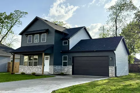 1285 N London Pl, Republic, MO 65738