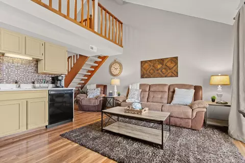 Living - 26 Fall Creek Trl #10, Branson, MO 65616 photo 5 of 8