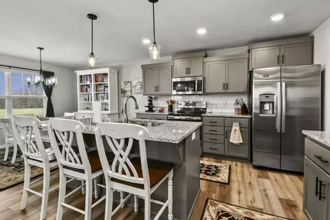 Kitchen - 2841 E Bradford St, Republic, MO 65738 photo 1 of 10